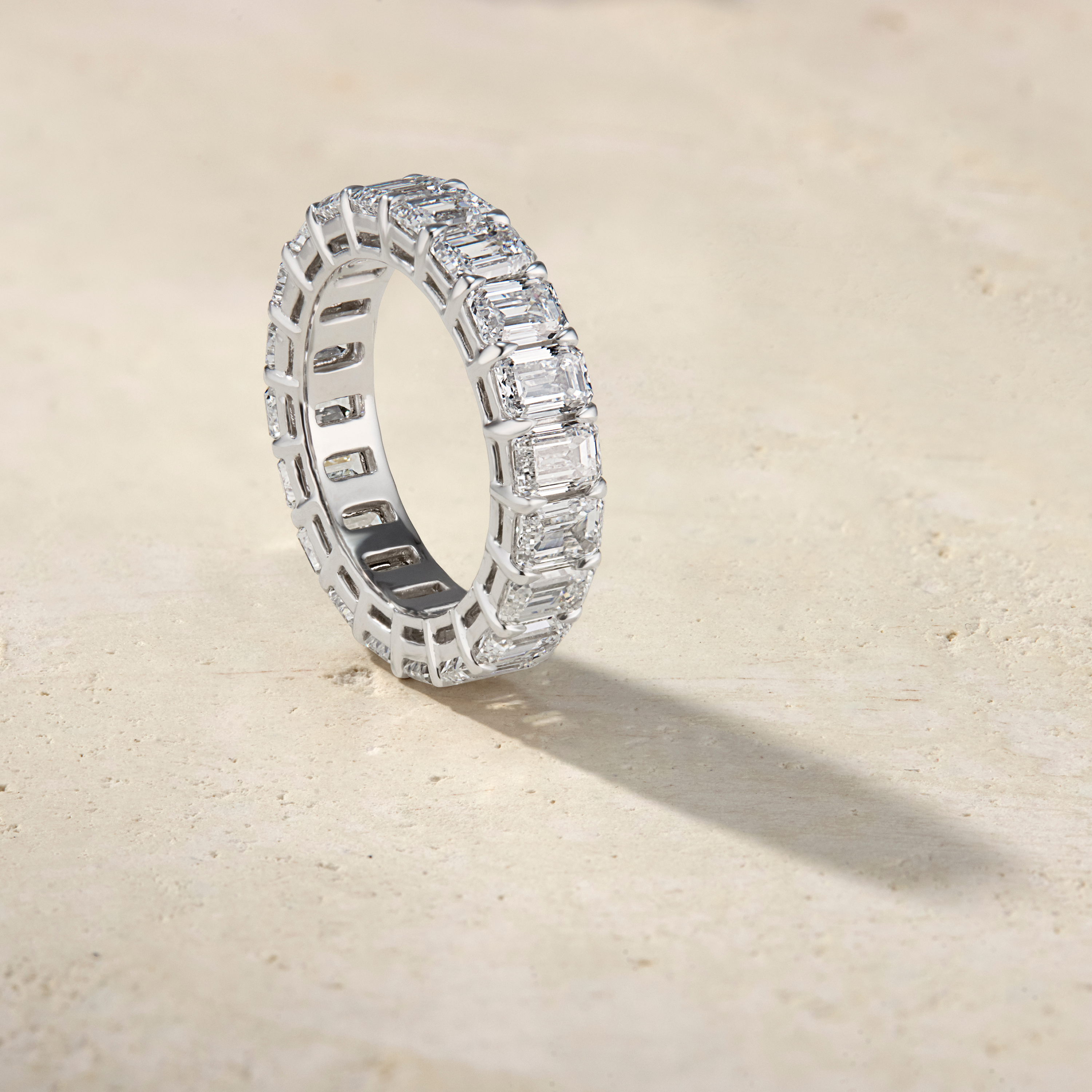 LHUNE Amara Eternal Ring - 14K White Gold - Size 5