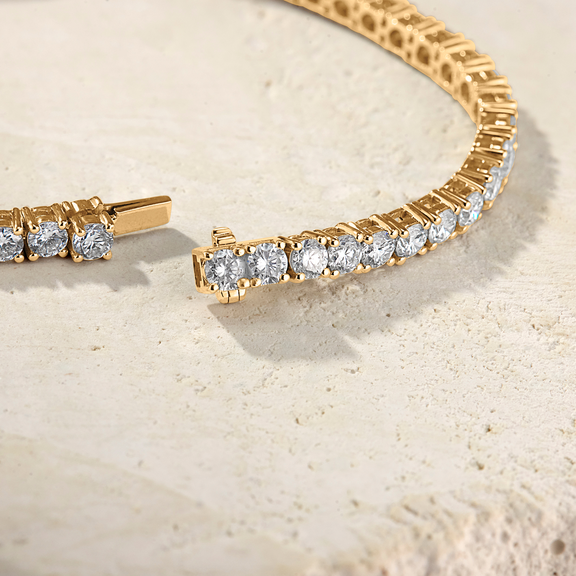 Amara Bare Brilliant Round Diamond Tennis Bracelet