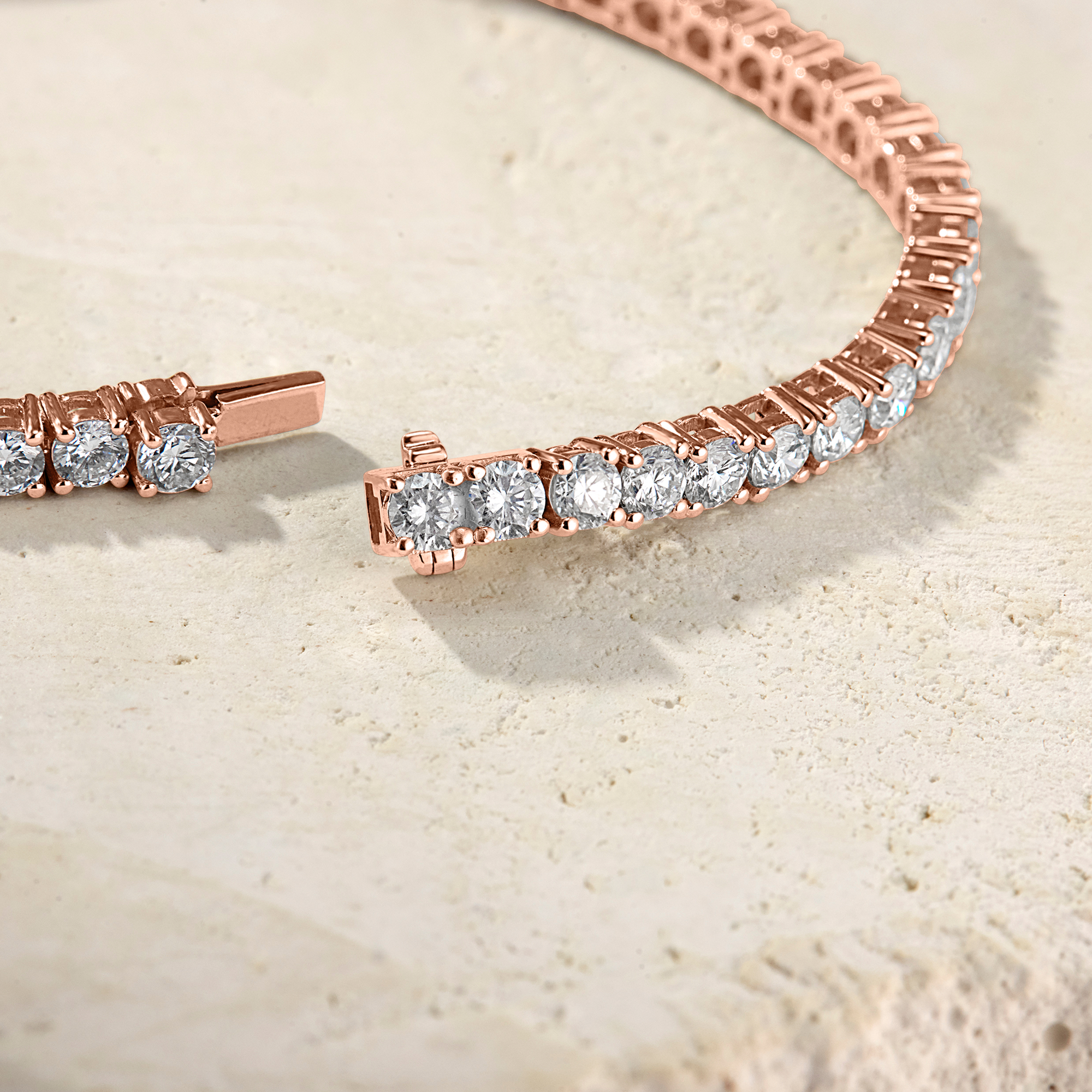 Amara Brilliant Round Diamond Tennis Bracelet