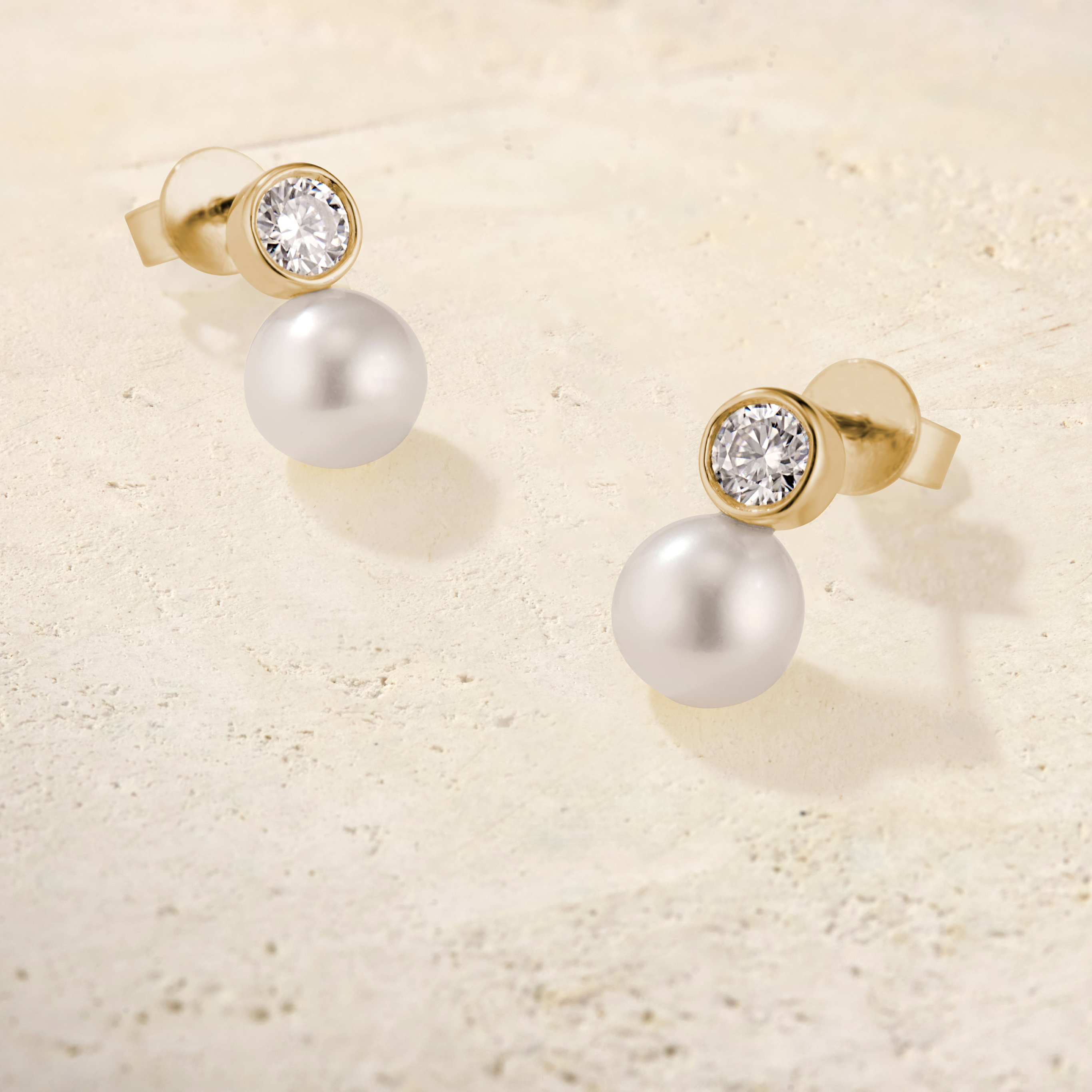 Sora Diamond Pearl Studs