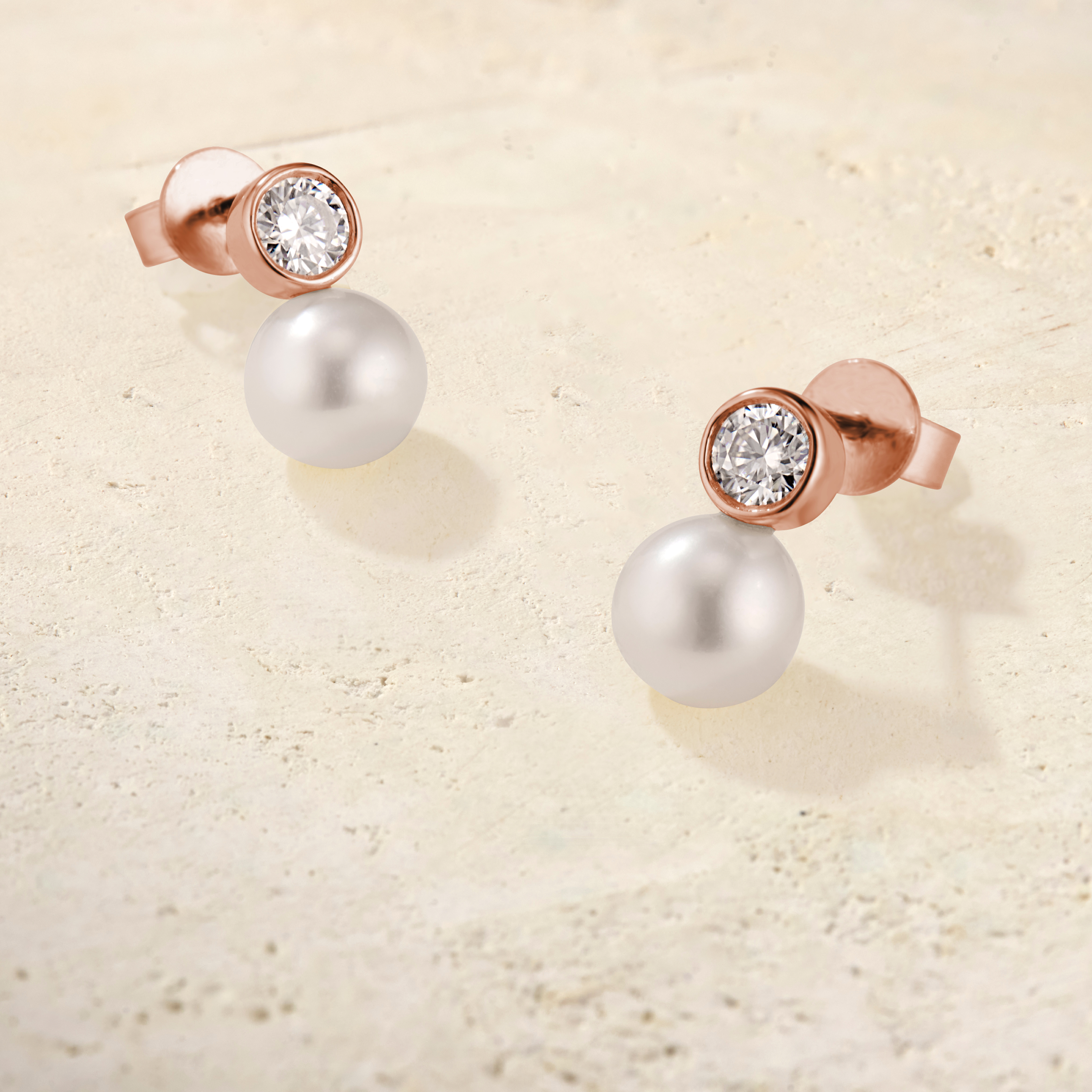 Sora Diamond Pearl Studs