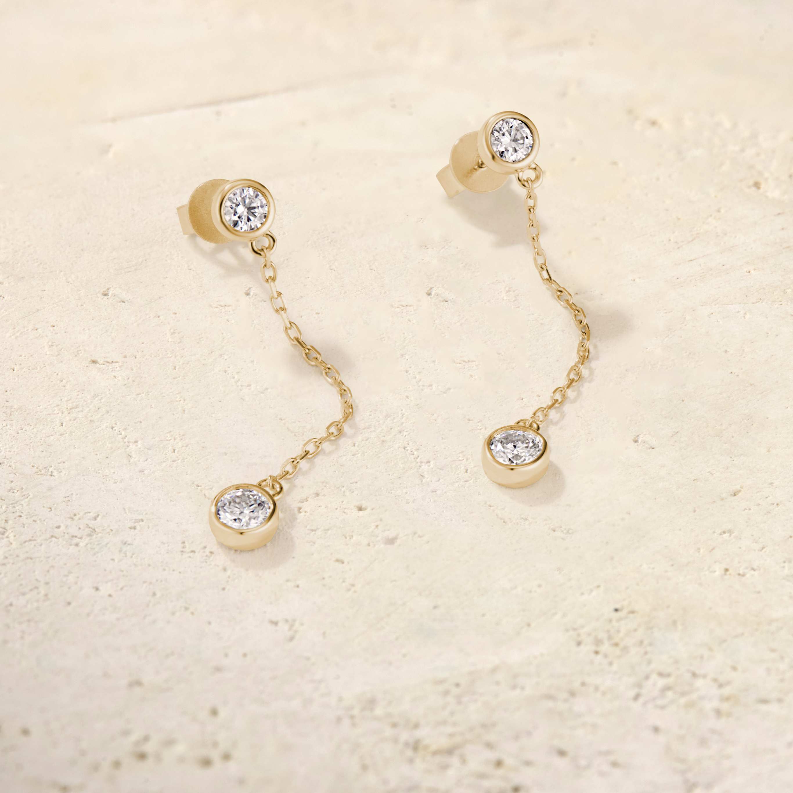 LHUNE Virelle Bezel Chain Drop Earrings Lab-Grown Diamond Earrings - Yellow Gold - Detail View