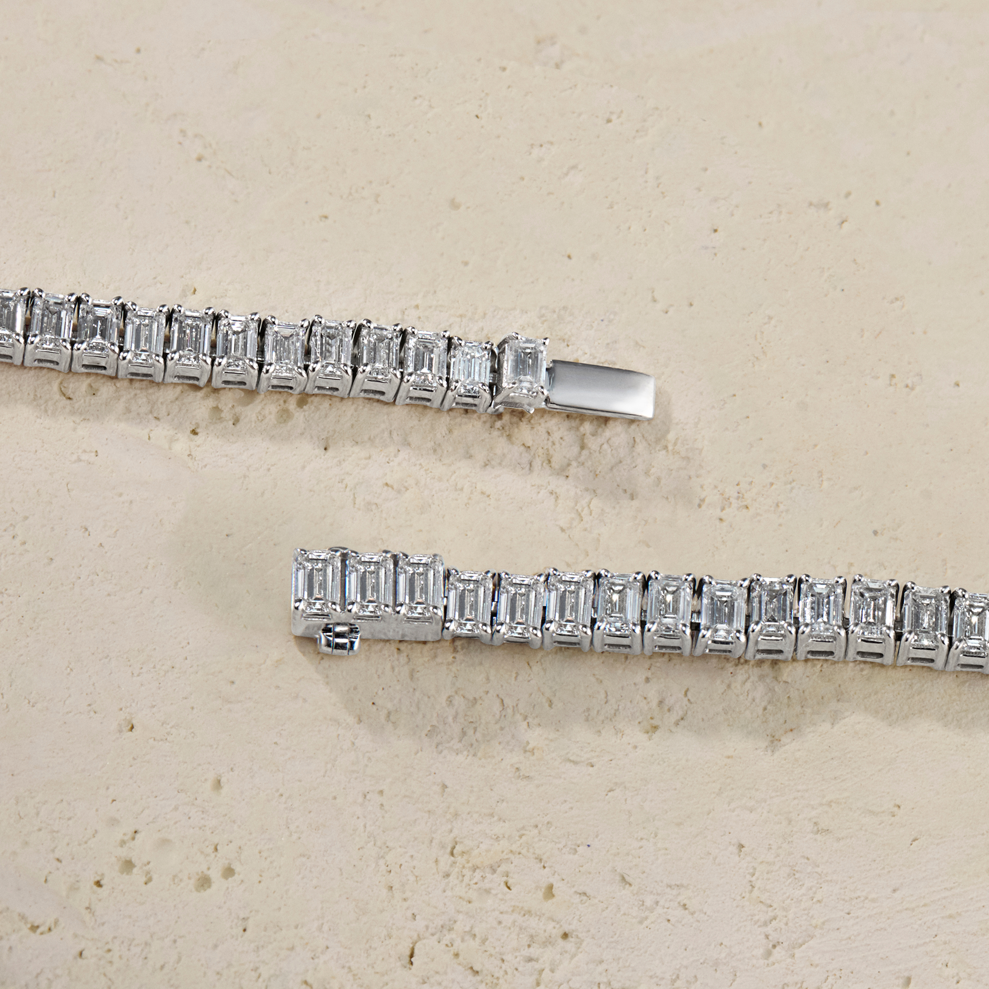 LHUNE Amara Emerald-Cut Tennis Bracelet - Platinum - Length 7