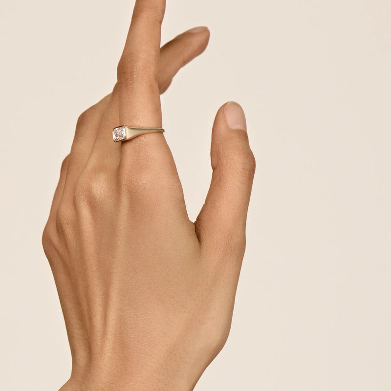 Forma Emerald-Cut Signet Ring