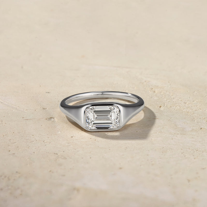 Forma Emerald-Cut Signet Ring
