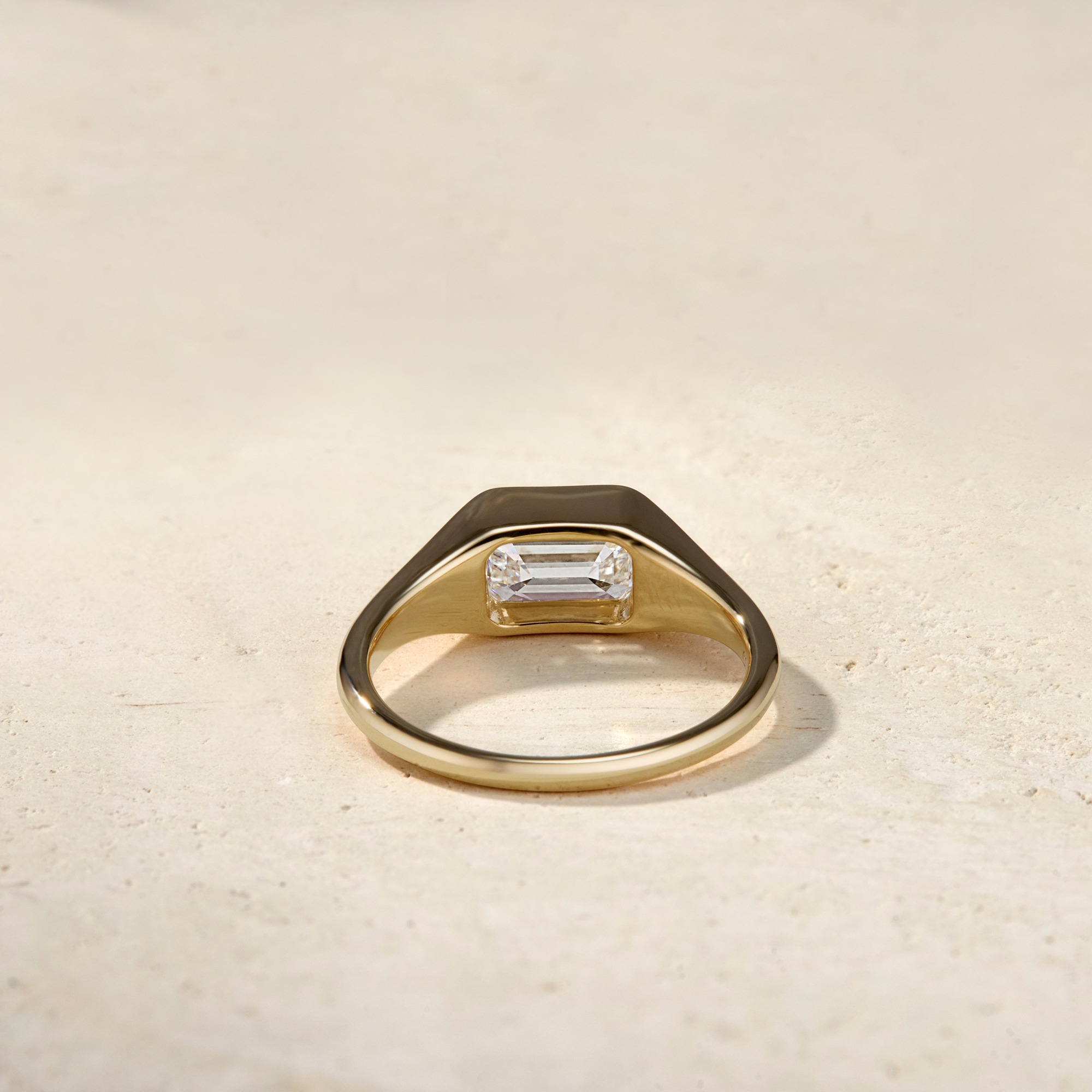 LHUNE Forma Emerald-Cut Signet Ring - 1.5ct - Size 5 - 14K Yellow Gold